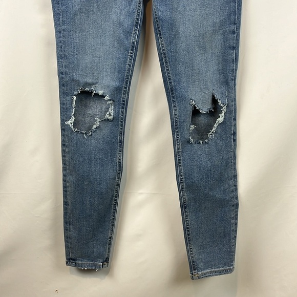 We The Free Busted Knee Skinny Denim Distressed High Waist Jeans Size 27 - Picture 5 of 10